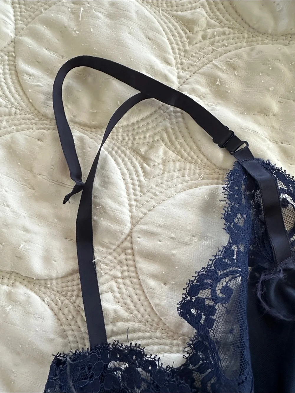 Vintage 60s Fischer navy blue nylon full slip with lace lace details - Picture 6 of 7